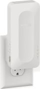 NETGEAR - AX3000 Dual-Band Wi-Fi 6 Wall Plug Range Extender - White